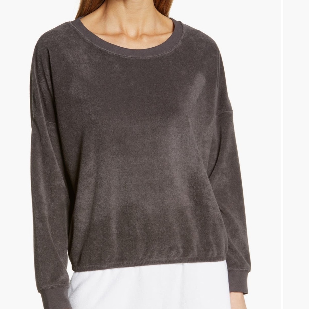 Barefoot Dreams Beach Terry Long Sleeve Pullover in Carbon Grey Size Medium